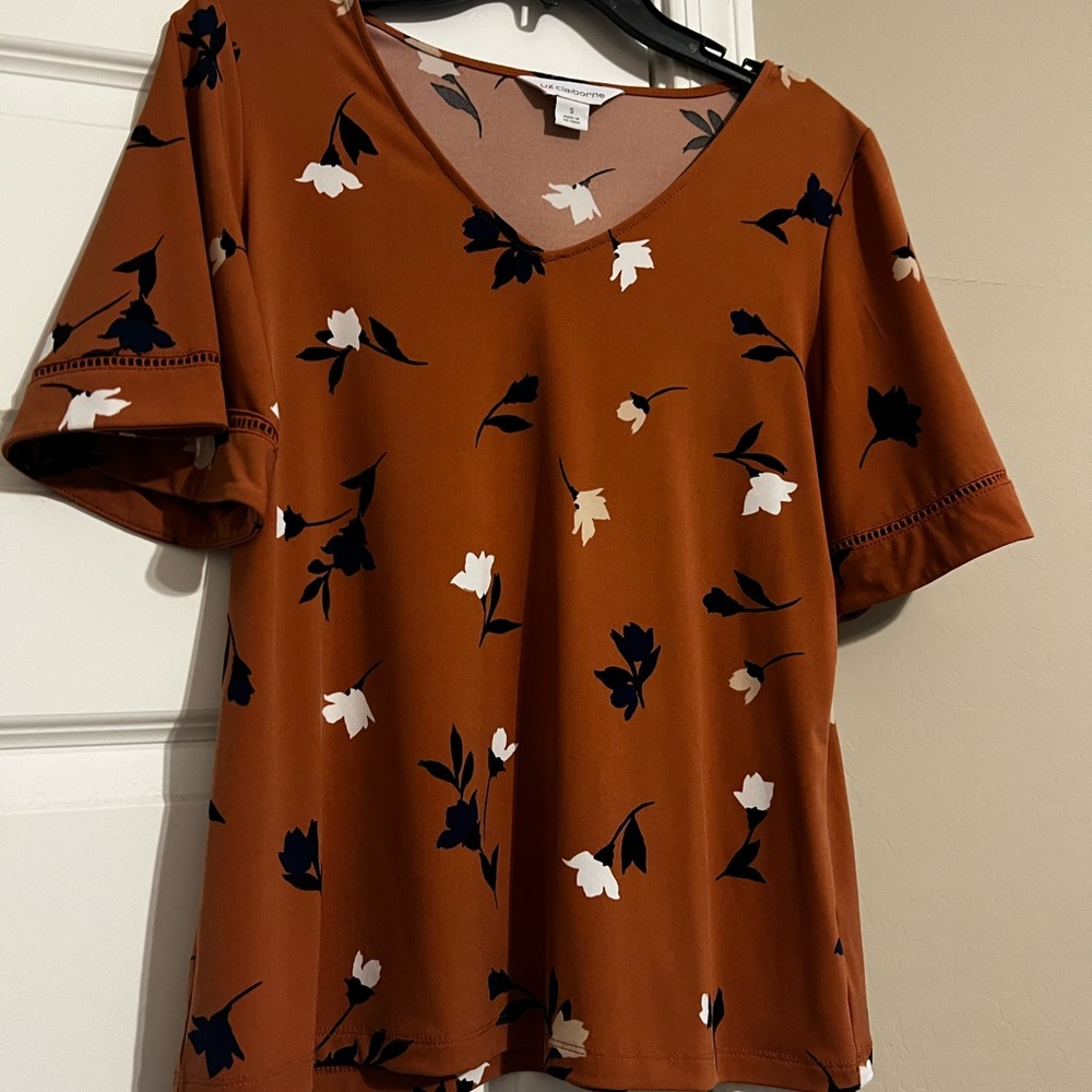 Liz Claiborne Rust Floral V-Neck Blouse